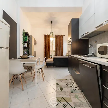 Trendy Apartment Cagliari